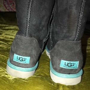 Limited edition uggs with turquoise trim